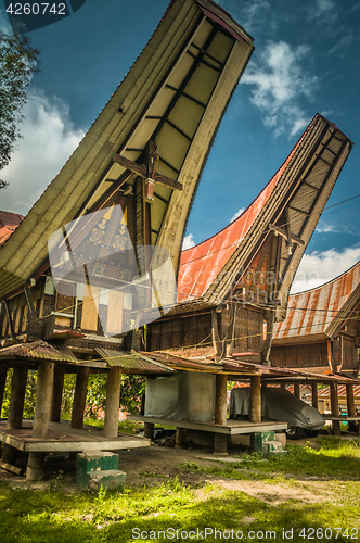 Image of Traditional graves in Sangalla