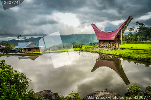 Image of Houses near lake