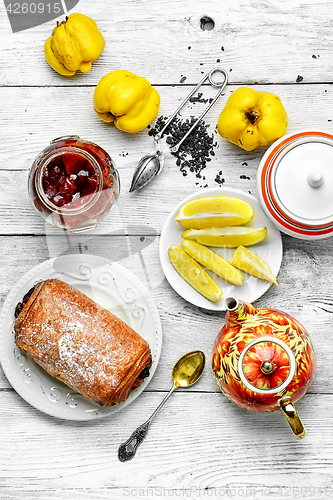 Image of Pastry puff with jam of quince