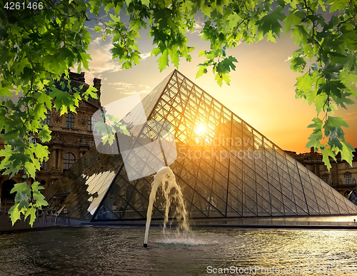 Image of Pyramid in Louvre