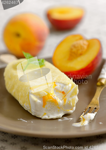 Image of Peach ice cream