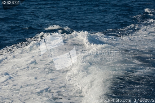 Image of Waves hitting shore