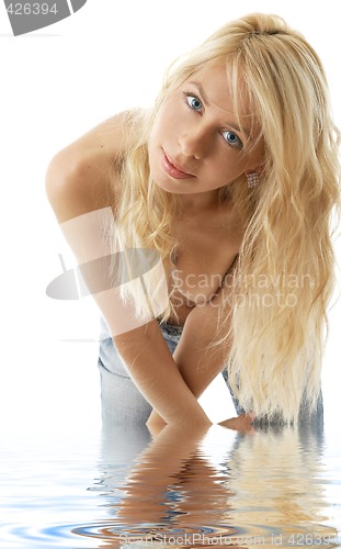 Image of blonde in blue jeans