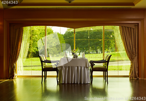 Image of served restaurant table ready for romantic date