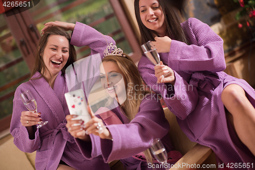 Image of girls doing Selfy on  bachelorette party