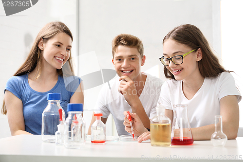 Image of School lesson in chemistry lab.