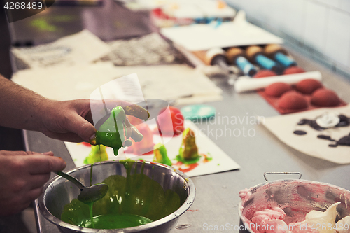 Image of Manual cakes production