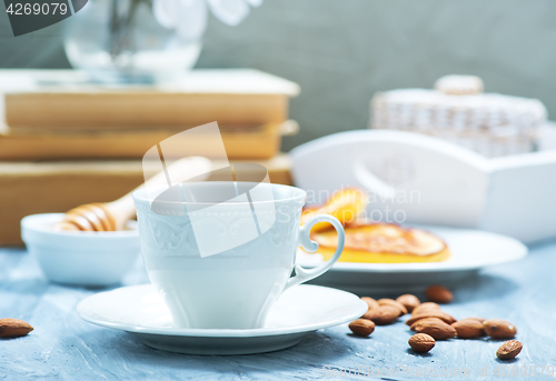 Image of fresh tea in cup