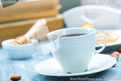 Image of fresh tea in cup