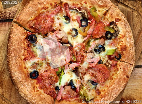 Image of Pepperoni and Black Olives Pizza