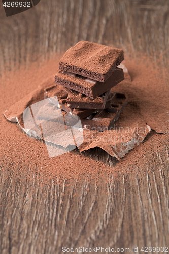 Image of Pyramid of milk chocolate sprinkled