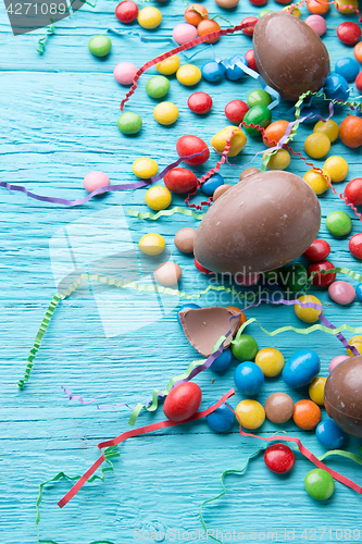 Image of Photo of eggs, chocolates, ribbons