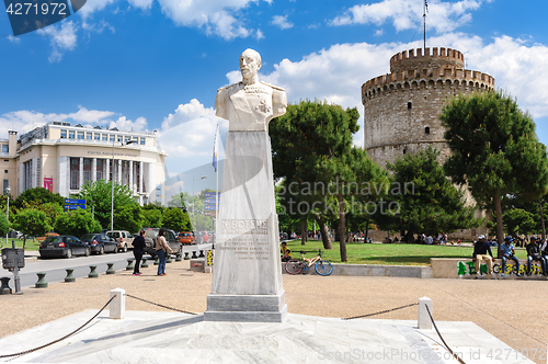 Image of White Tower and admiral Votsis statue, Thessaloniki, Greece