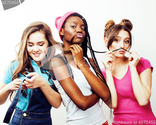 Image of diverse multi nation girls group, teenage friends company cheerful having fun, happy smiling, cute posing isolated on white background, lifestyle people concept, african-american and caucasian 