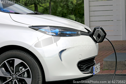 Image of Renault Zoe Electric Car Charging