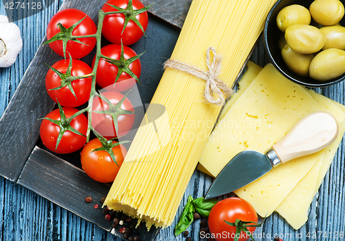Image of pasta and tomato