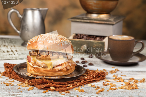 Image of Burger With Vegetables