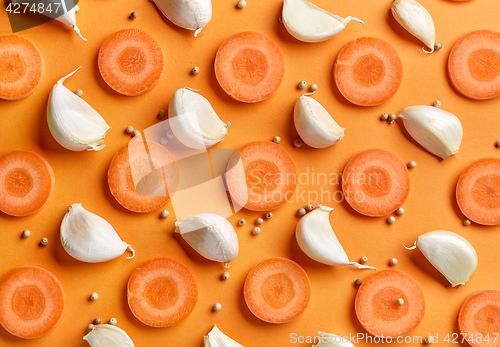 Image of pattern of carrot and garlic