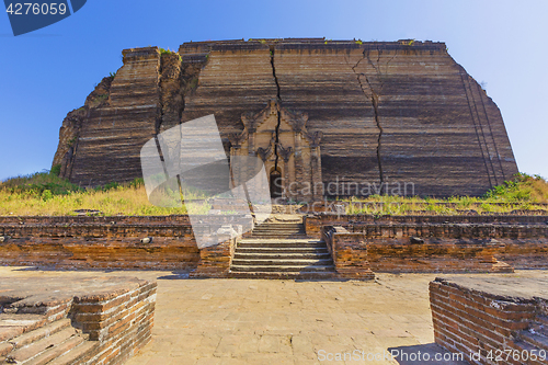 Image of Mingun Pahtodawgyi Temple in Mandalay