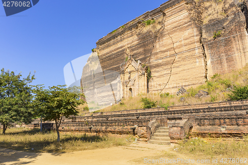 Image of Mingun Pahtodawgyi Temple in Mandalay