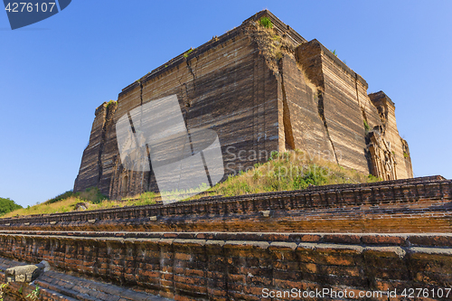 Image of Mingun Pahtodawgyi Temple in Mandalay