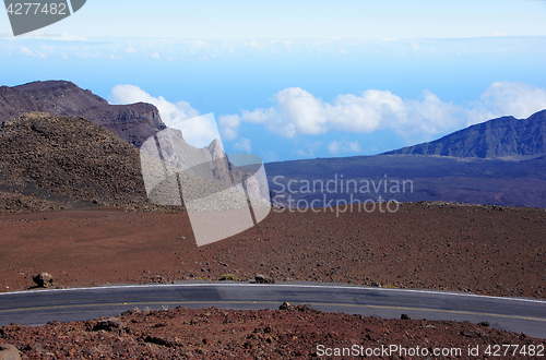 Image of Street to Mauna-Kea-Observatory, Hawaii, USA