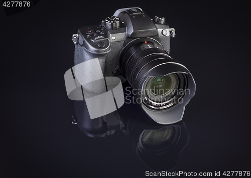 Image of dslr photocamera 