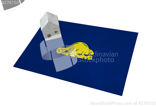 Image of Small house on a flag - Oregon