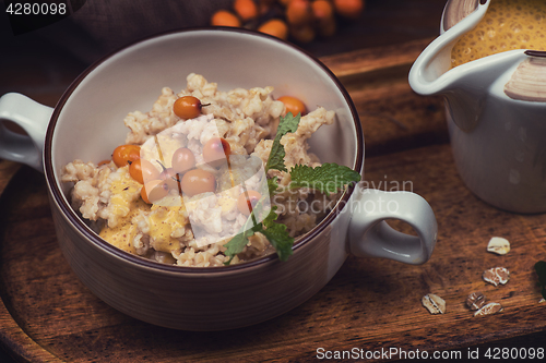 Image of oatmeal with sea buckthorn