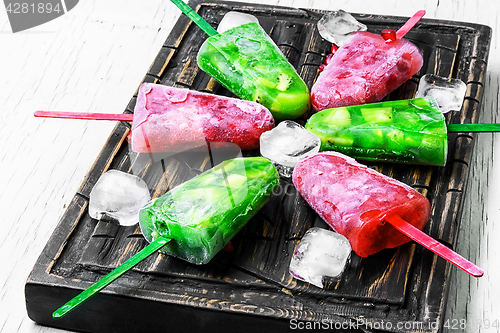 Image of ice cream with fruit