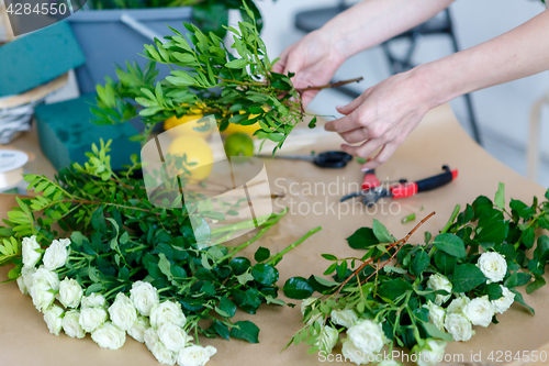 Image of Photos flowers, florist at work