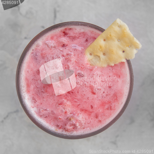 Image of Strawberry smoothie with cookie