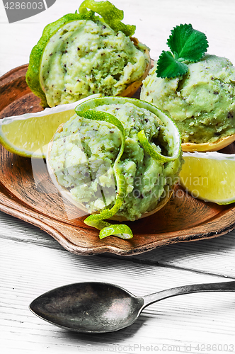 Image of ice cream with mint and lime