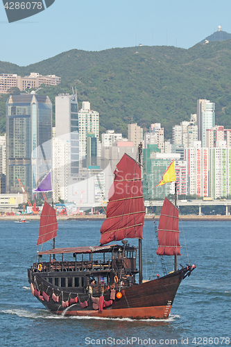 Image of junk boat 