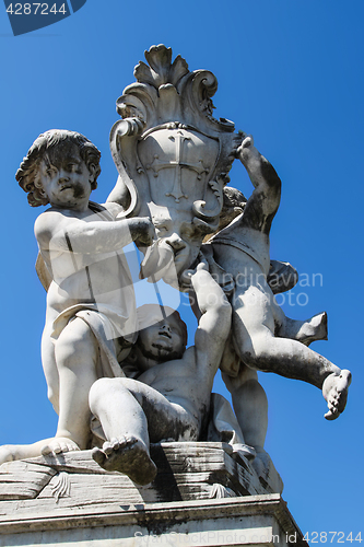 Image of Pisa Fontana dei Putti 04