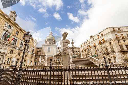 Image of Fontana Pretoria in Palermo, Sicily, Italy