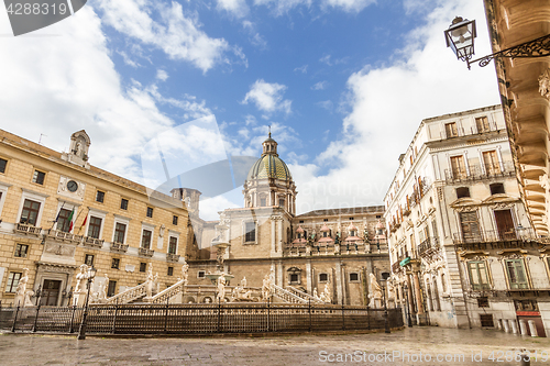 Image of Fontana Pretoria in Palermo, Sicily, Italy