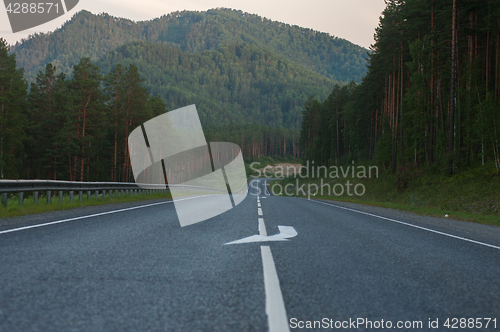 Image of Beauty road M52 called Chemalsky trakt