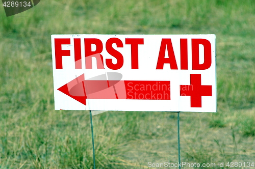 Image of First aid sign.
