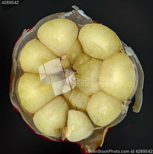 Image of half of garlic
