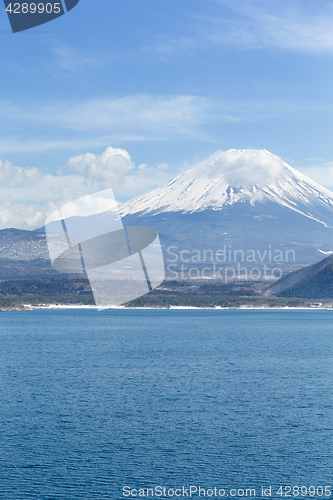 Image of Mountain Fuji and Lake Motosu