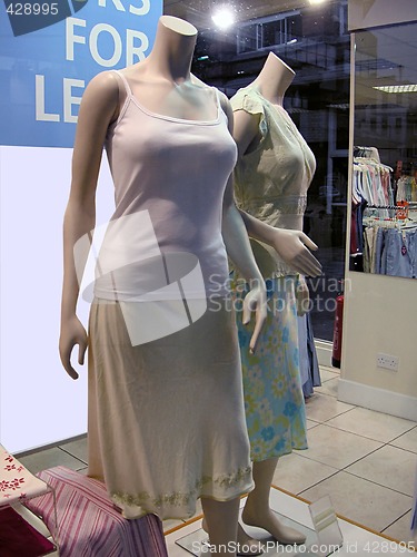 Image of window mannequins