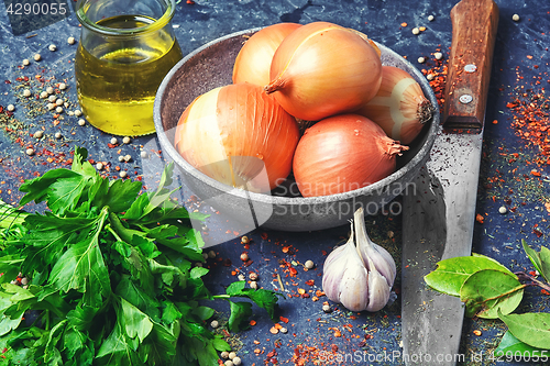 Image of Onions and parsley