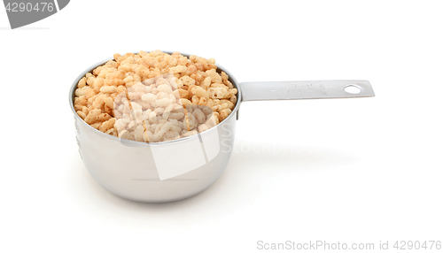 Image of Crisped rice breakfast cereal in a measuring cup