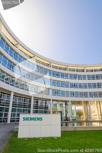 Image of Modern headquarters building of Siemens AG