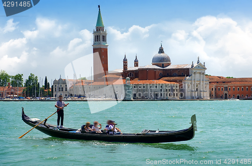 Image of Tourists in gondola