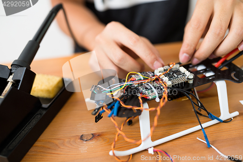 Image of Assembler the parts on drone