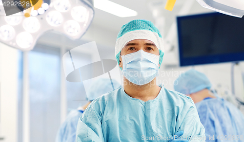 Image of surgeon in operating room at hospital
