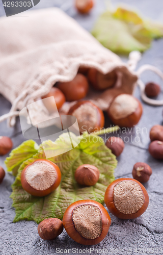 Image of hazelnuts