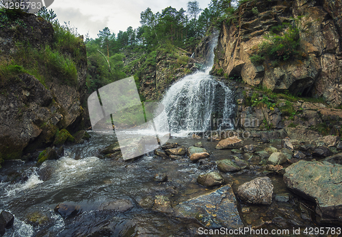 Image of Kamishlinsky waterfall in Altai